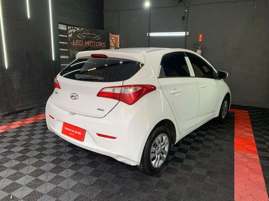 HYUNDAI-HB20-2013