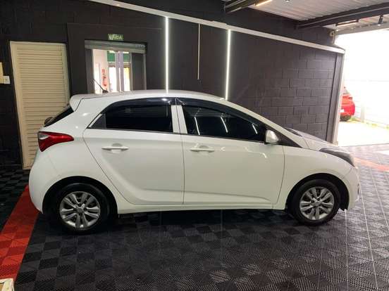 HYUNDAI-HB20-2013