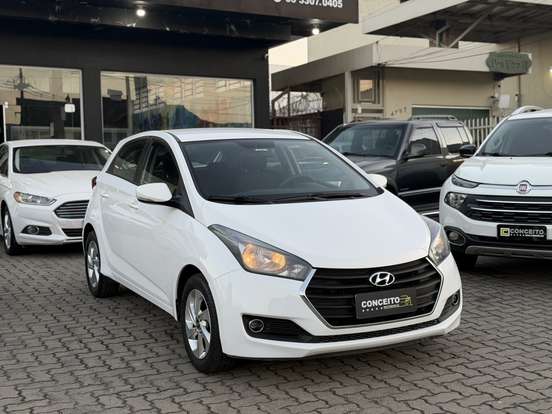 HYUNDAI-HB20-2015