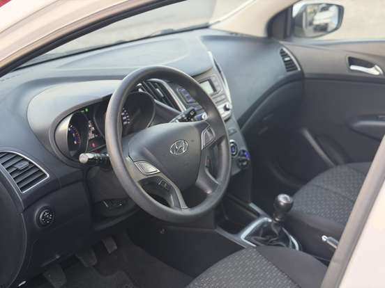 HYUNDAI-HB20-2015
