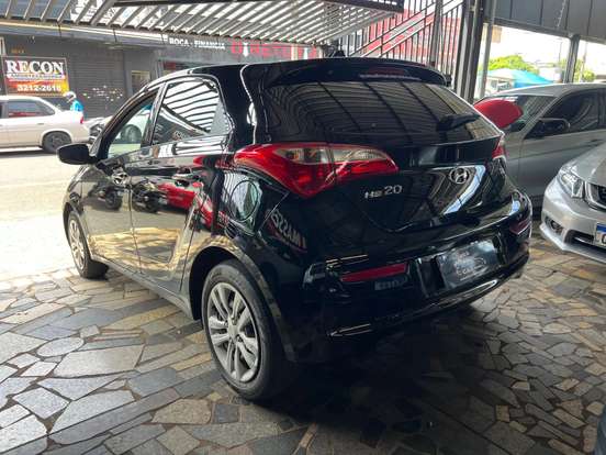 HYUNDAI-HB20-2016