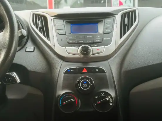HYUNDAI-HB20S-1.0 COMFORT PLUS 12V FLEX 4P MANUAL HYUNDAI-HB20S-2014