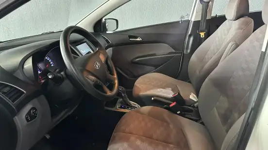 HYUNDAI-HB20S-2016