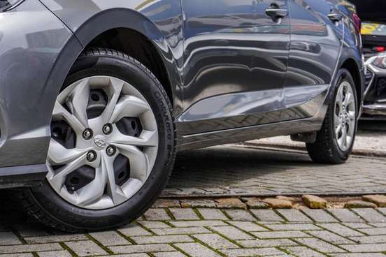 HYUNDAI-HB20S-2025