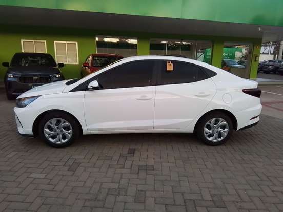 HYUNDAI-HB20S-2025