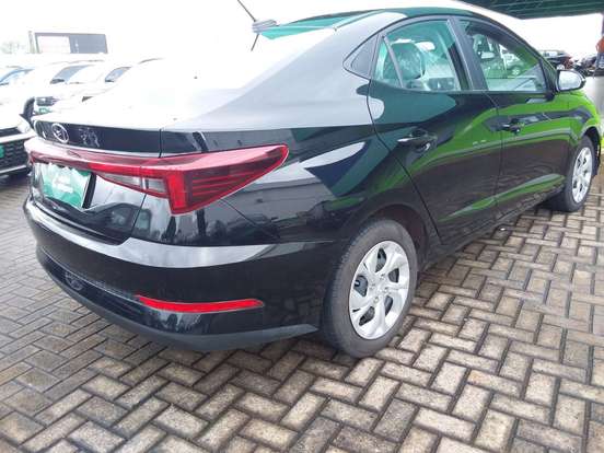 HYUNDAI-HB20S-2025