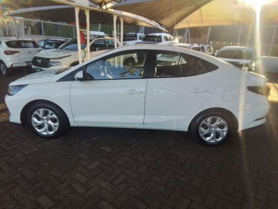HYUNDAI-HB20S-1.0 12V FLEX COMFORT MANUAL HYUNDAI-HB20S-2025