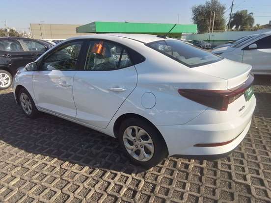 HYUNDAI-HB20S-2025