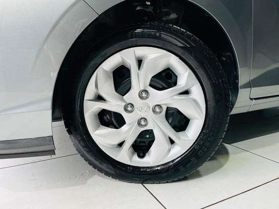 HYUNDAI-HB20S-1.0 12V FLEX COMFORT MANUAL HYUNDAI-HB20S-2025