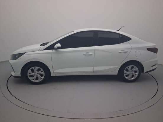 HYUNDAI-HB20S-2024