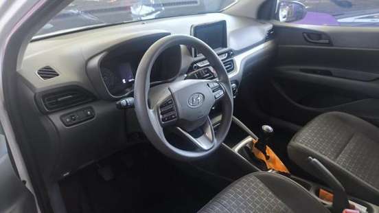 HYUNDAI-HB20S-2024
