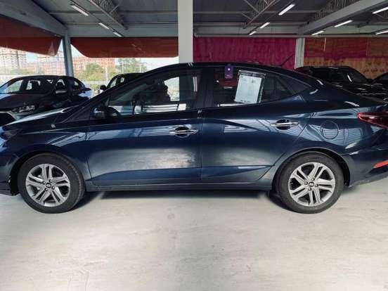 HYUNDAI-HB20S-2025
