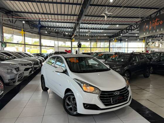 HYUNDAI HB20S 1.6 COMFORT PLUS 16V FLEX 4P AUTOMÁTICO