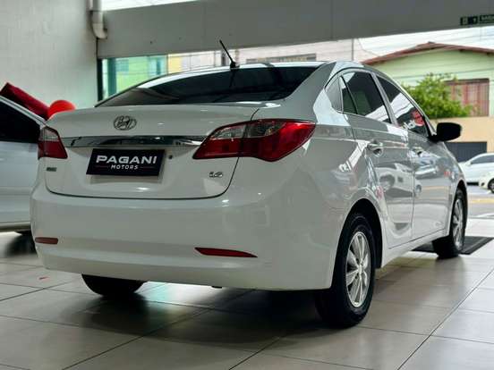 HYUNDAI-HB20S-1.6 COMFORT STYLE 16V FLEX 4P AUTOMÁTICO HYUNDAI-HB20S-2015