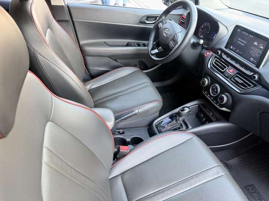 HYUNDAI-HB20X-2020