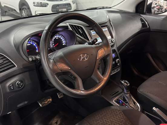HYUNDAI-HB20X-2016
