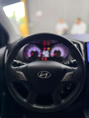 HYUNDAI-HB20X-2015