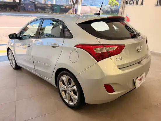 HYUNDAI-I30-1.6 MPFI 16V FLEX 4P AUTOMÁTICO HYUNDAI-I30-2012