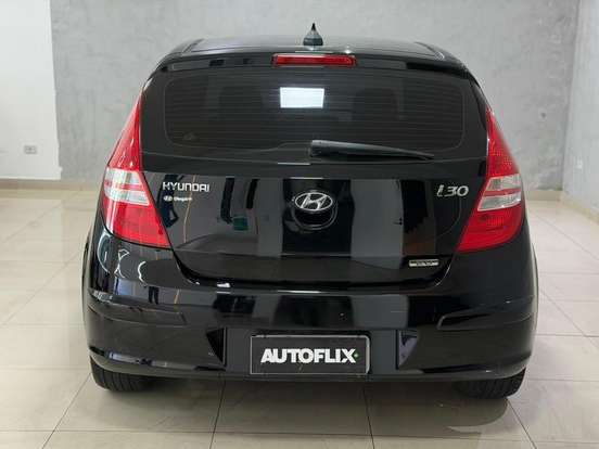 HYUNDAI-I30-2.0 MPFI GLS 16V GASOLINA 4P AUTOMÁTICO HYUNDAI-I30-2011