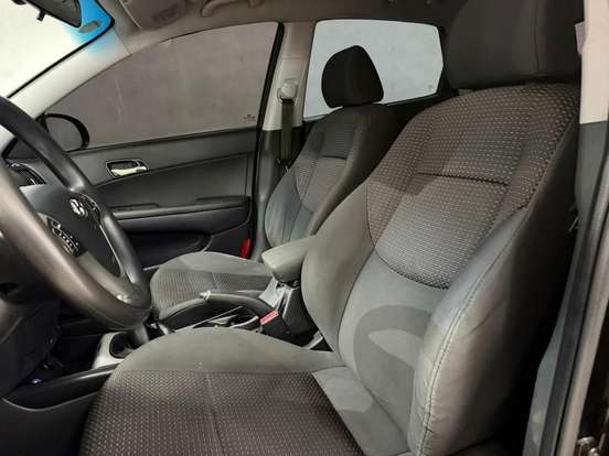 HYUNDAI-I30-2.0 MPFI GLS 16V GASOLINA 4P AUTOMÁTICO HYUNDAI-I30-2011