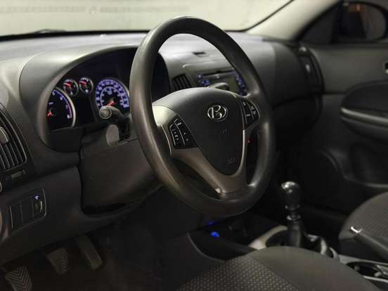 HYUNDAI-I30-2.0 MPFI GLS 16V GASOLINA 4P AUTOMÁTICO HYUNDAI-I30-2011