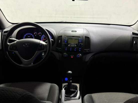 HYUNDAI-I30-2.0 MPFI GLS 16V GASOLINA 4P AUTOMÁTICO HYUNDAI-I30-2011