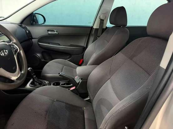 HYUNDAI-I30-2010