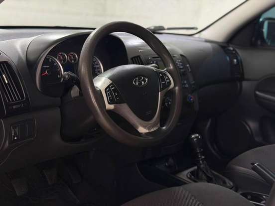 HYUNDAI-I30-2.0 MPFI GLS 16V GASOLINA 4P AUTOMÁTICO HYUNDAI-I30-2010