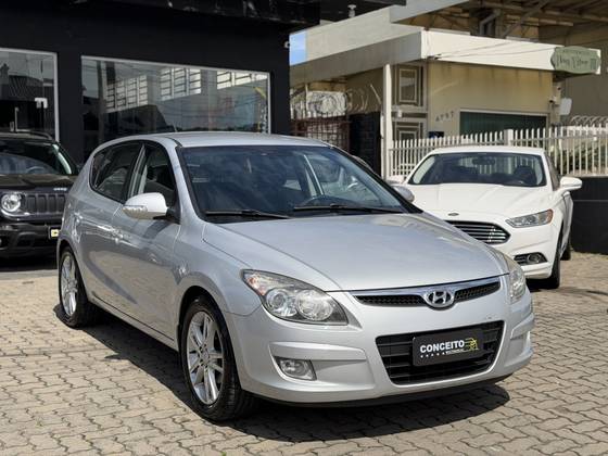 HYUNDAI I30 2.0 MPI 16V GASOLINA 4P MANUAL