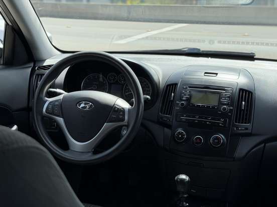 HYUNDAI-I30-2011