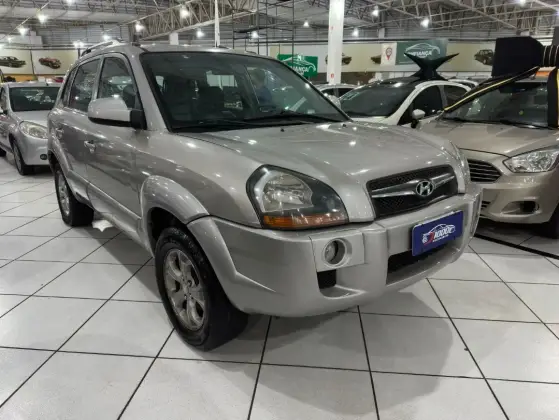 HYUNDAI TUCSON 2.0 MPFI GLS 16V 143CV 2WD GASOLINA 4P AUTOMÁTICO