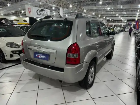 HYUNDAI-TUCSON-2009