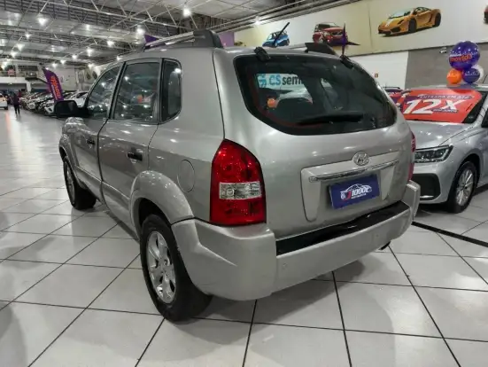 HYUNDAI-TUCSON-2.0 MPFI GLS 16V 143CV 2WD GASOLINA 4P AUTOMÁTICO HYUNDAI-TUCSON-2009