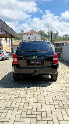 HYUNDAI-TUCSON-2009