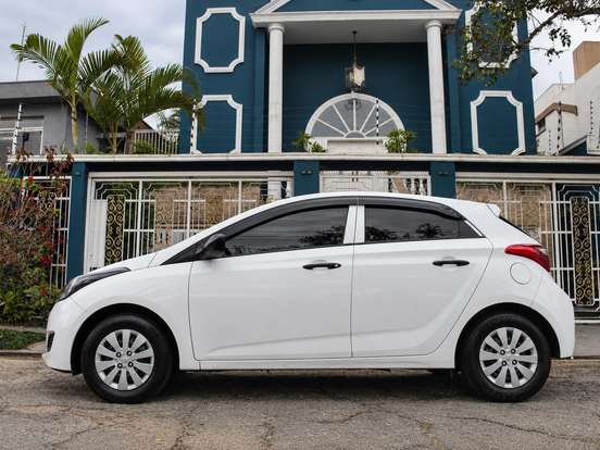 HYUNDAI-HB20-1.0 COMFORT 12V FLEX 4P MANUAL HYUNDAI-HB20-2018