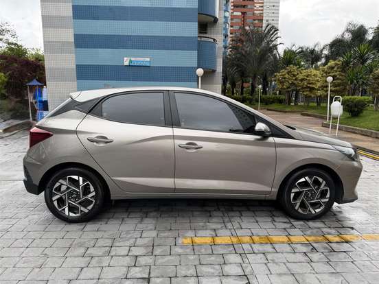HYUNDAI-HB20-2023