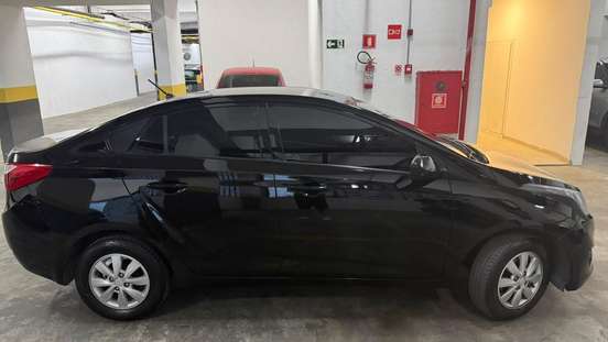 HYUNDAI-HB20S-2015