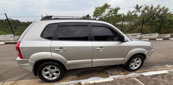 HYUNDAI TUCSON 2.7 MPFI GLS 24V 180CV 4WD GASOLINA 4P AUTOMÁTICO
