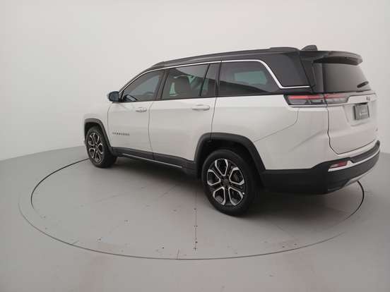 JEEP-COMMANDER-2024