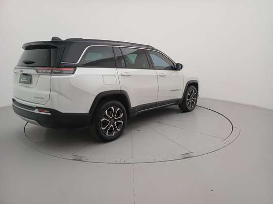JEEP-COMMANDER-2023