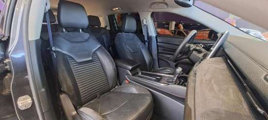 JEEP-COMMANDER-2023