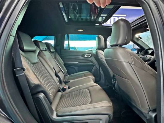 JEEP-COMMANDER-2023