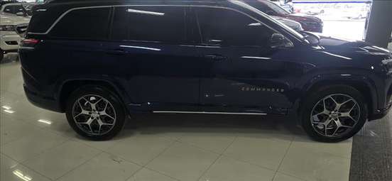 JEEP-COMMANDER-2024