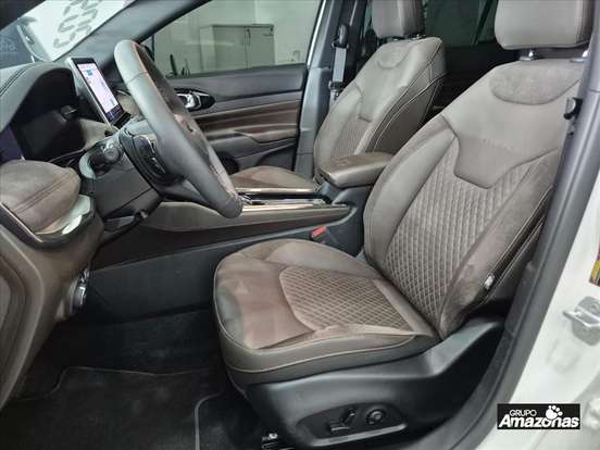 JEEP-COMMANDER-2025