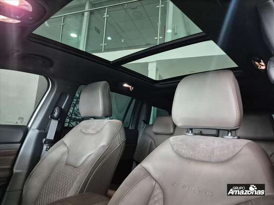 JEEP-COMMANDER-2025