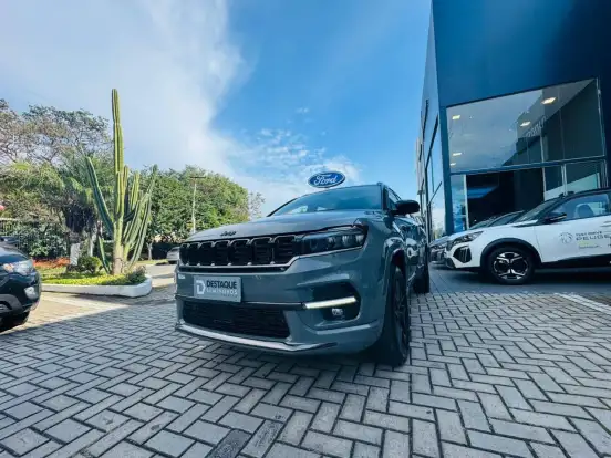 JEEP-COMMANDER-2.0 HURRICANE 4 TURBO GASOLINA BLACKHAWK AT9 JEEP-COMMANDER-2024