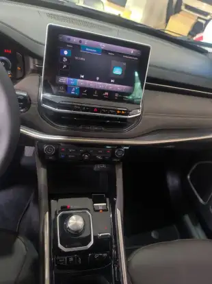 JEEP-COMMANDER-2025