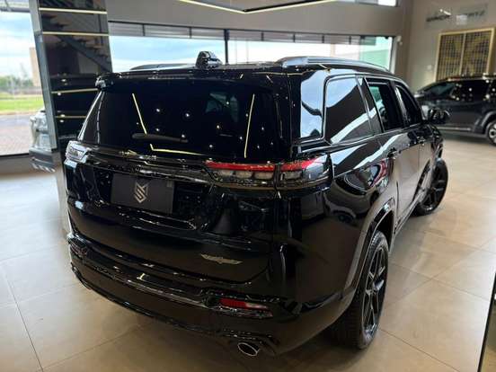 JEEP-COMMANDER-2.0 HURRICANE 4 TURBO GASOLINA BLACKHAWK AT9 JEEP-COMMANDER-2024