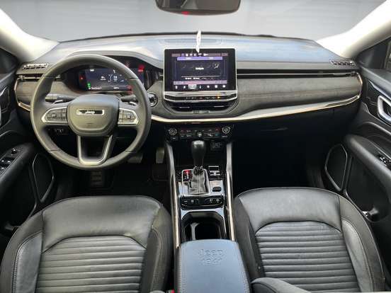 JEEP-COMMANDER-2023