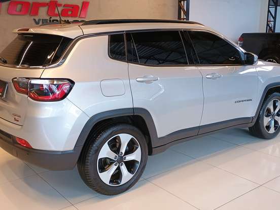 JEEP-COMPASS-2.0 16V FLEX LONGITUDE AUTOMÁTICO JEEP-COMPASS-2017